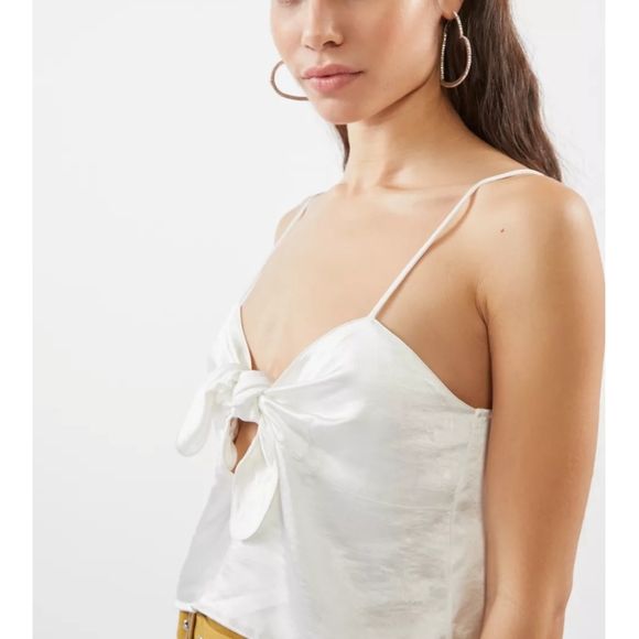 URVAN OUTFITTERS Motel Roce satin self tie cami to - Picture 2 of 4